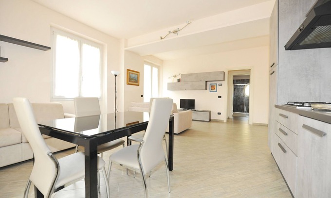 Serravalle Scrivia House | Casa Costa Outlet 3