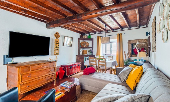 Monsanto Apartment | Casa das 10 Janelas @ Monsanto