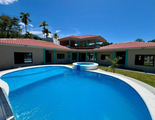 Corozal Villa | Casa de Playa Villa Anabella