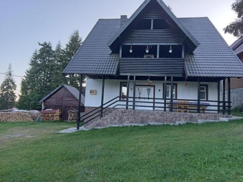 Vartop Cabin | Casa de Vacanţă Vârtop