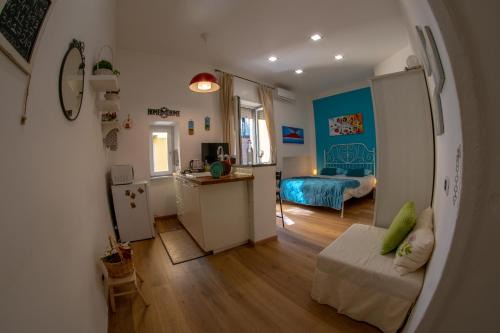Quartieri Spagnoli Apartment | casa dei gemelli