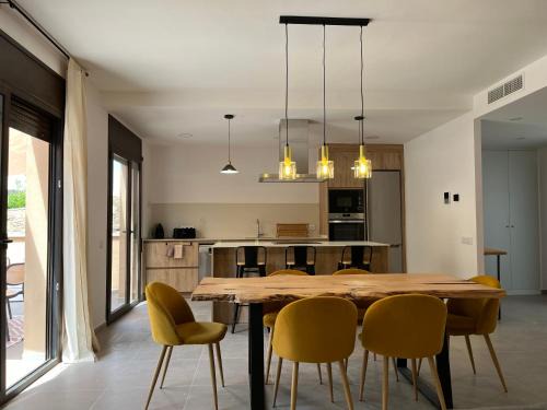 Ardenya House | Casa del Camí, Turisme Rural Calma i Pedra a 14 minuts de la platja