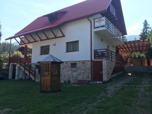 Arieseni Cabin | Casa dintre Brazi