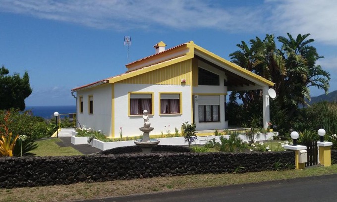 Praia do Norte House | Casa do Costa
