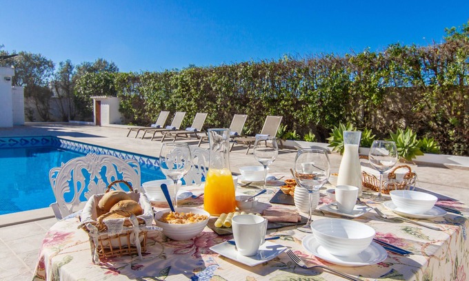 Portimao Villa | Casa do Diplomata - 5 bedrooms with paddle tennis and private pool