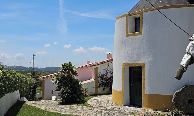 Obidos House | Casa do Moinho, between the Lagoon and Óbidos Castle