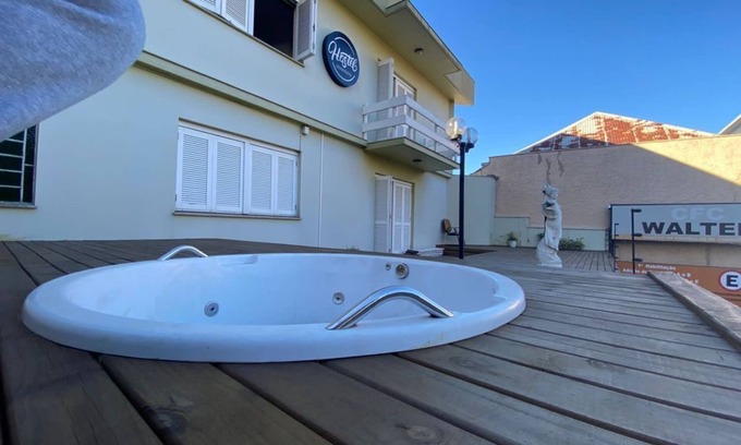 Sao Pelegrino House | Casa do Rogério Hostel - shopping
