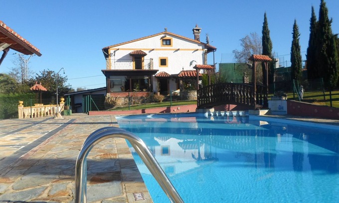 Parbayon House | Casa El Molino - Swimming pool, Tennis court, Wi-Fi, Barbecue.Jardin