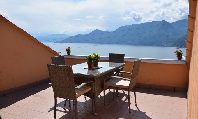Poppino Apartment | CASA ELENA - A terrace on Lake Maggiore