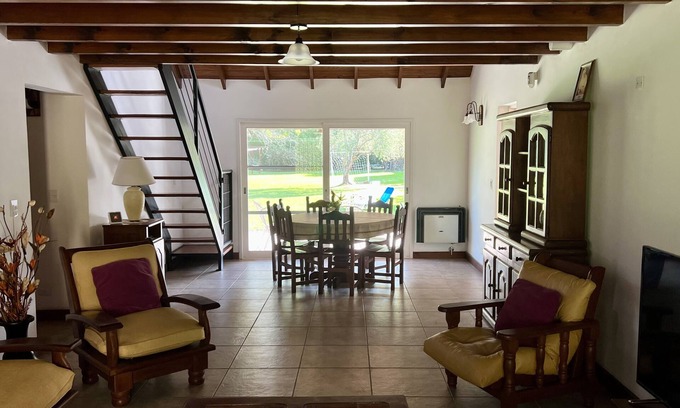 Ingeniero Maschwitz House | Casa en Ing. Maschwitz con gran parque y pileta