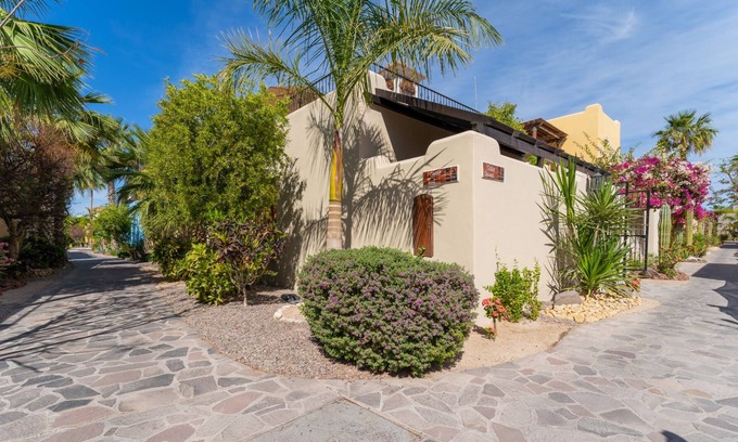 Nopolo House | Casa Encantada - Beautiful 2 Bedroom -2.5 Baths vacation home in Loreto Bay.