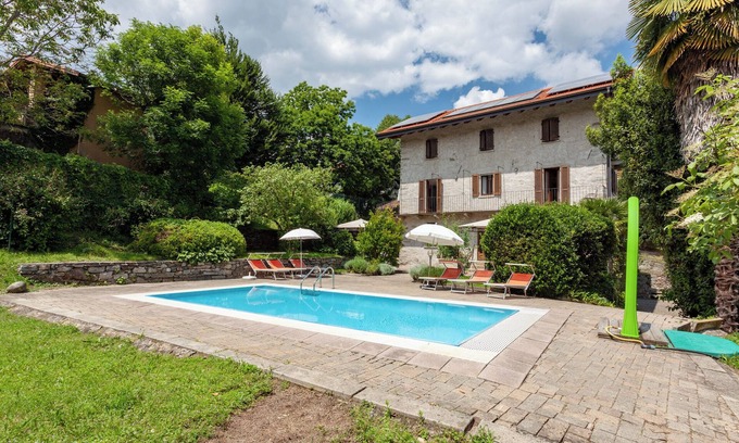 Vacciago Apartment | Casa Frey apt. 1 three-room apartment on Lake Orta with garden and swimming pool