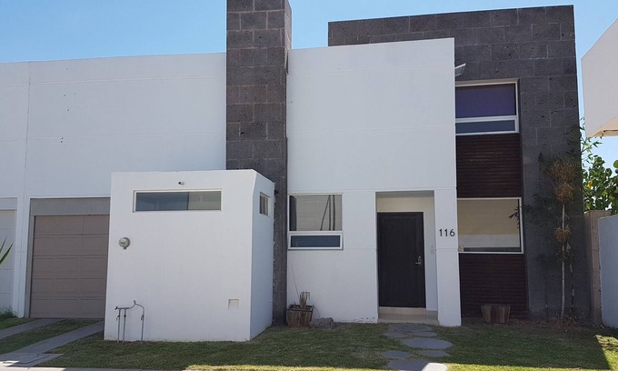 Torreon House | Casa Gabrielas 116: 3BR house completely furnished excellent location