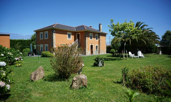 Campos y Salave Apartment | Casa Gayol