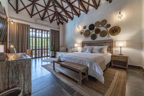 Quebrada Guadalejo Hotel | Casa Jacaranda Hotel Boutique by HMC -Cauca Viejo- Mayores de 14 años
