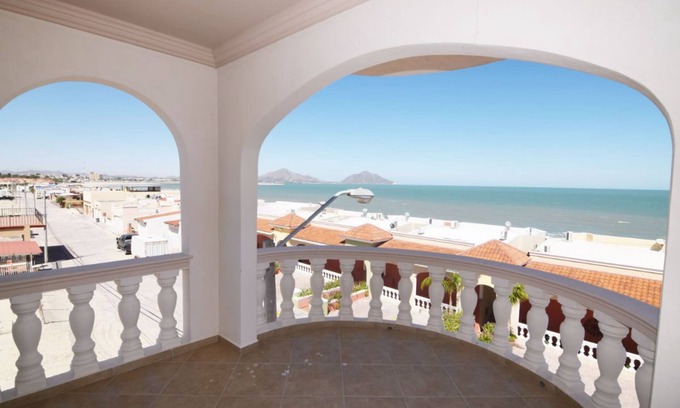 Villas de Las Palmas Condo | Casa Jerry - San Felipe Accommodation for large groups. 10 bedrooms