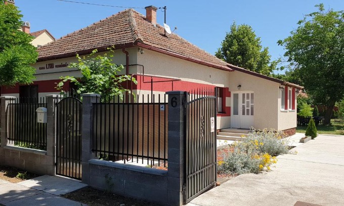 Gyomaendrod House | Casa Lyna