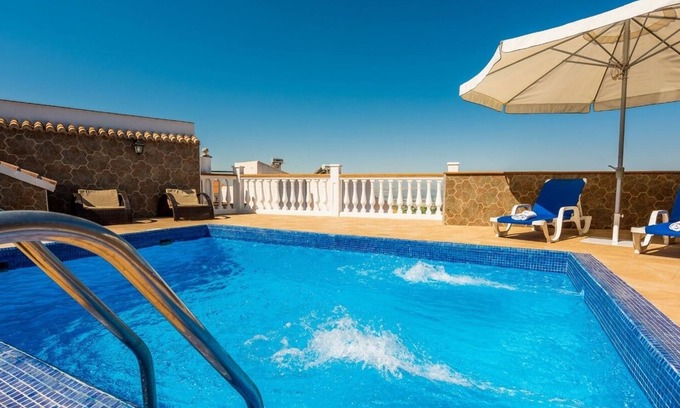 Guevejar Villa | Casa Medina de Güevéjar by Ruralidays