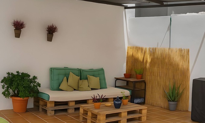 Valderrubio House | Casa Mercedes in the Vega de Granada with private terrace, private garden, and balcony