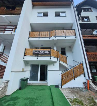 Capatanenii Pamanteni Cabin | Casa Miorita