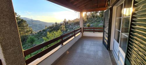 Seia House | Casa na Serra, Sabugueiro