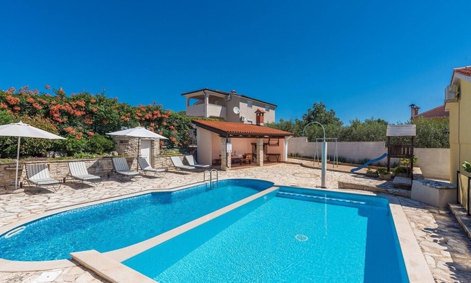 Brnobici House | Casa Olivia with private pool and BBQ