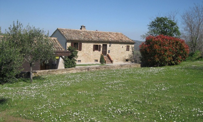 Mergo House | 'Casa Pietra Assolata' - Rustico in a fantastic location with pool