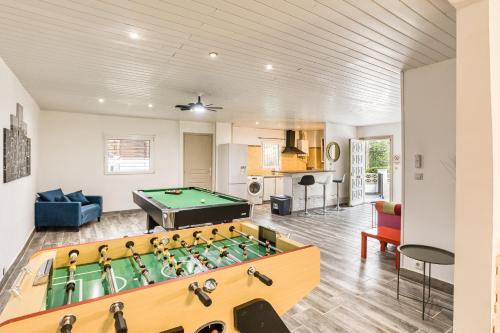 Mont Barbat House | Casa piscina - 10km Lloret de Mar