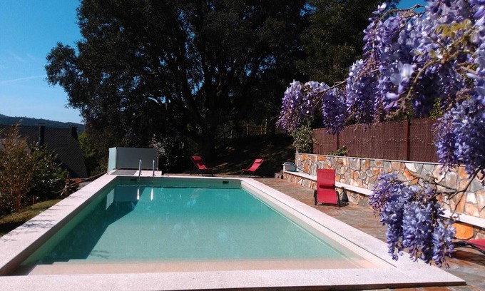 Orazo House | Casa Quercus Galicia 17 minutes from Compostela! With swimming pool and barbecue