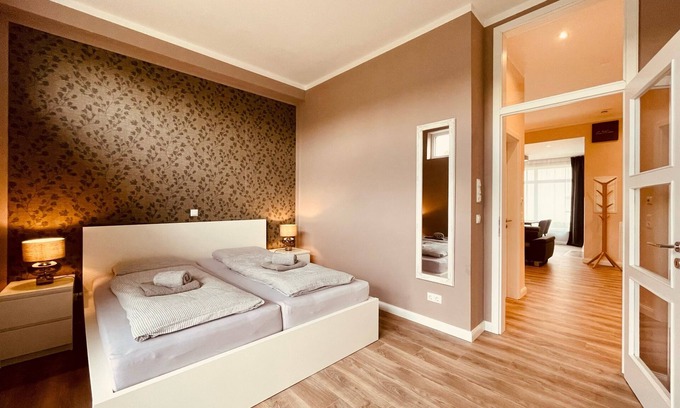 Dittelstedt Apartment | CASA REHSE | Loft Apartment with Garden View