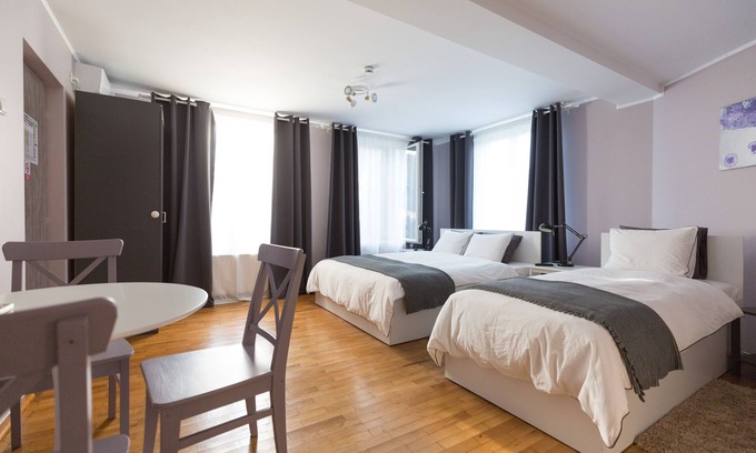 Tirgu Jiu House | Casa Ris