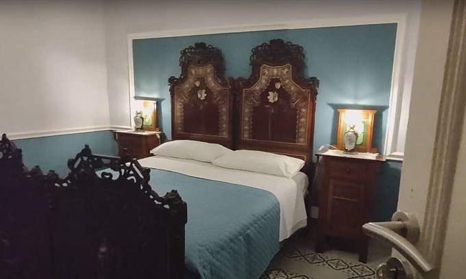 Patti House | Casa Romano - AD 1925 an oasis of tranquility and relaxation - New Open!