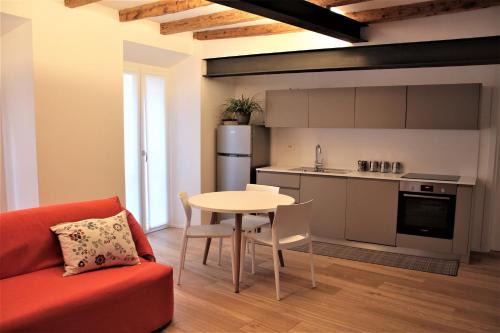 Como Apartment | Casa Rosada