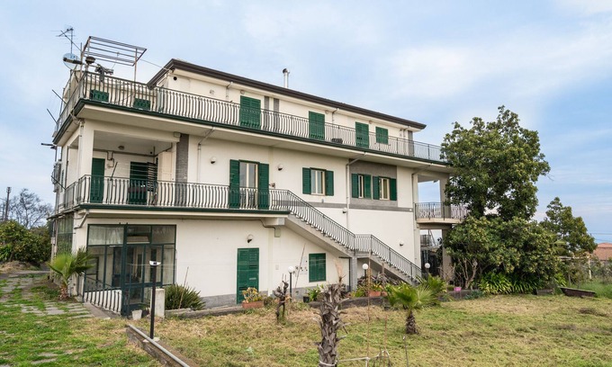 Riposto House | Casa Rosario apartment in Riposto