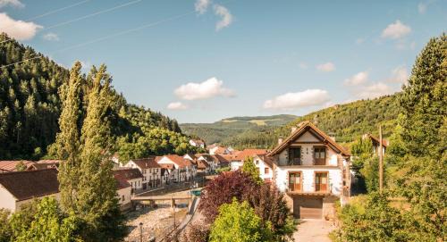 Ochagavia House | Casa rural Bidezarra a los pies de la selva de Irati