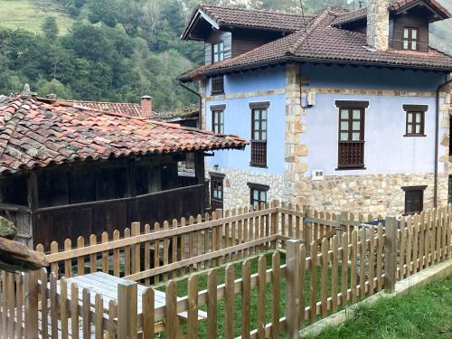 Pilona House | Casa rural Espinareu