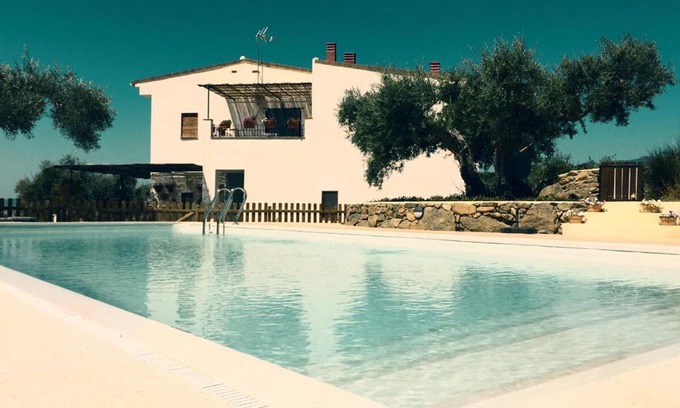 Almoharin House | Casa Rural Flores Amarillas