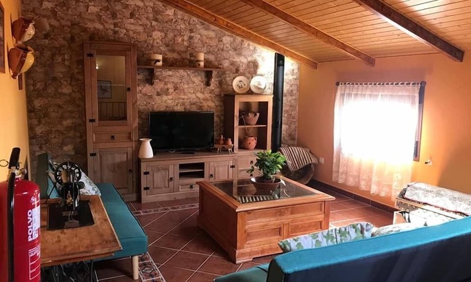 Arroyo de la Luz House | CASA RURAL LA SANTIAGA