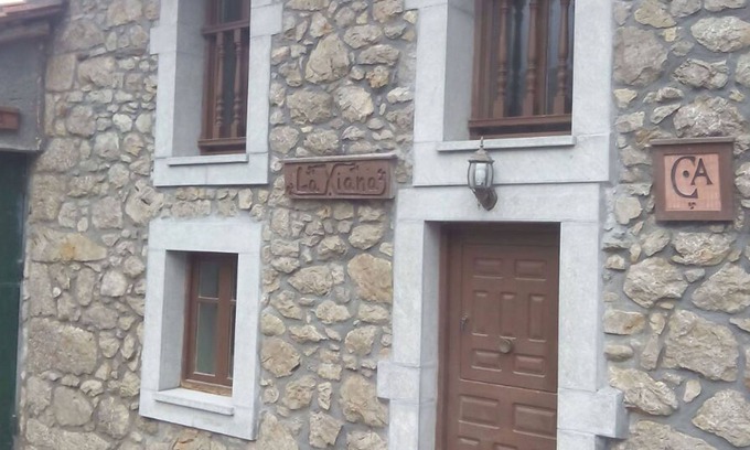 Ponga House | Casa Rural La Xiana located on the northern slopes of Tiatordos (Asturias)