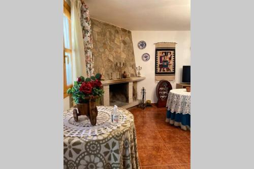 Robleda-Cervantes House | Casa rural: Villa Marías
