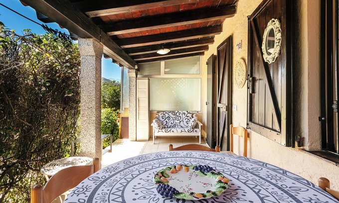 San Teodoro City Centre House | "Casa Solidea" with A/C & Private Garden