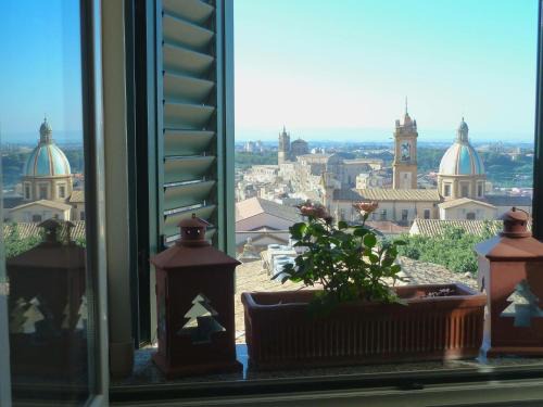 Caltagirone Bed & Breakfast | Casa tipica siciliana patronale home BedandBreakfast TreMetriSoprailCielo Camere con vista, colazione interna in terrazzo panoramico