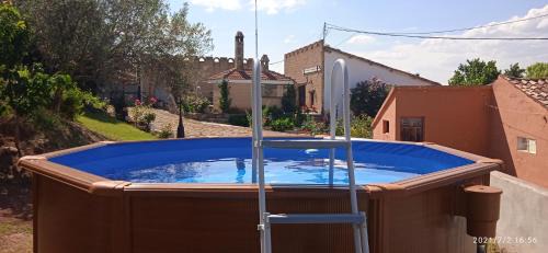 Arenzana de Abajo House | CASA TURÍSTICA Villa Carmen, CON CHIMENEA, AMPLIA ZONA DE JARDÍN, BARBACOA, PISCINA Y GARAJE