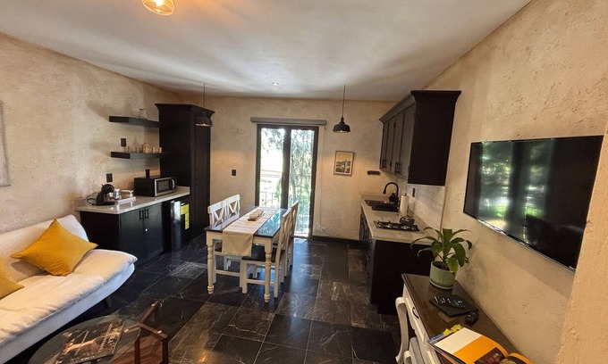 Tlaxco Apartment | Casa Turicum: Your Romantic Refuge in Val'Quirico