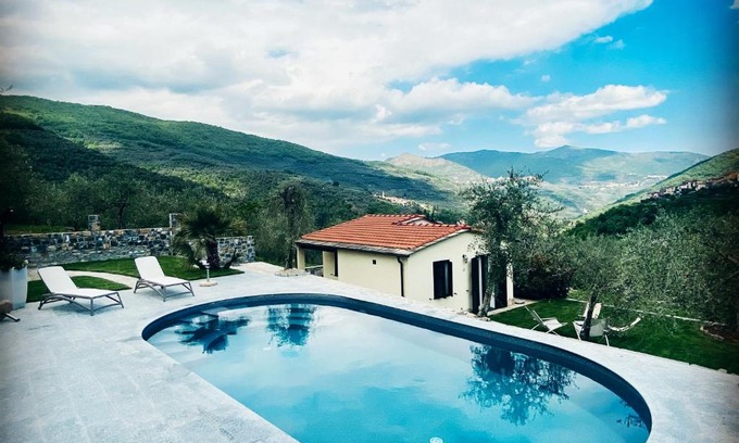 Borgomaro House | Casa vacanze gli ulivi