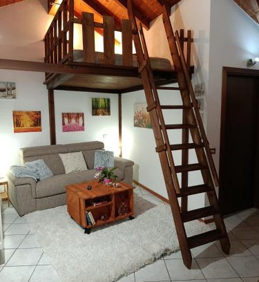 Mezzomerico House | Casa Valletta