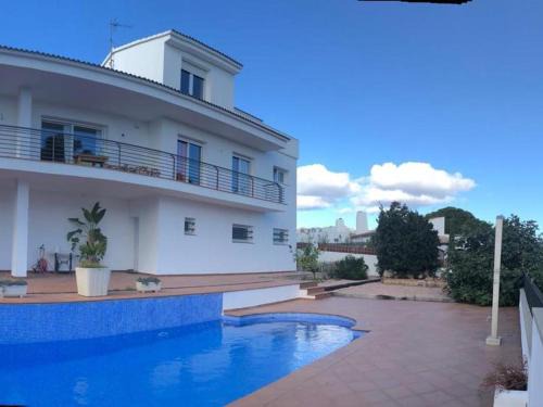 Llanca House | CASA VILAJUÏGA - Amplia casa moderna con agradable piscina privada. - ES-228-134