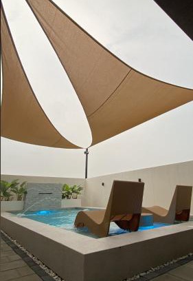 Orani Villa | Casa Xander and Casa Xandria