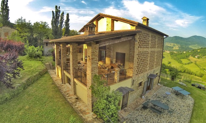 Specchio Villa | Casale Al Merlo Angelico Free WiFi