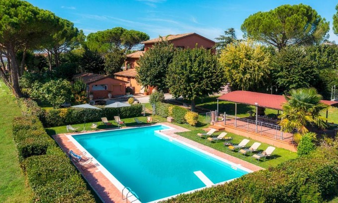 Ripabianca Villa | CASALE IL TORCHIO 12&4, Emma Villas